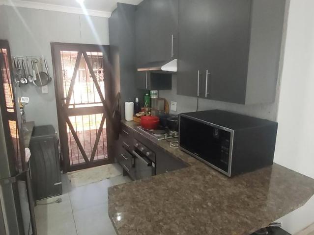 House for rent in Akasia