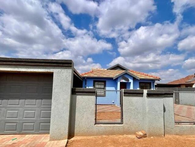 House for rent in Waterkloof, Gauteng