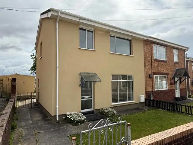 Apartment for rent in Bryn, Llangennech