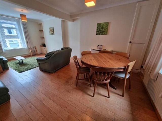 Apartment for rent in Pontypridd, Wales