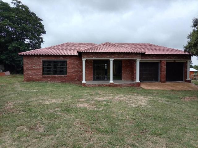 House for rent in Waterkloof, Gauteng