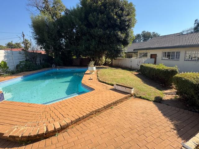 House for rent in Waterkloof, Gauteng