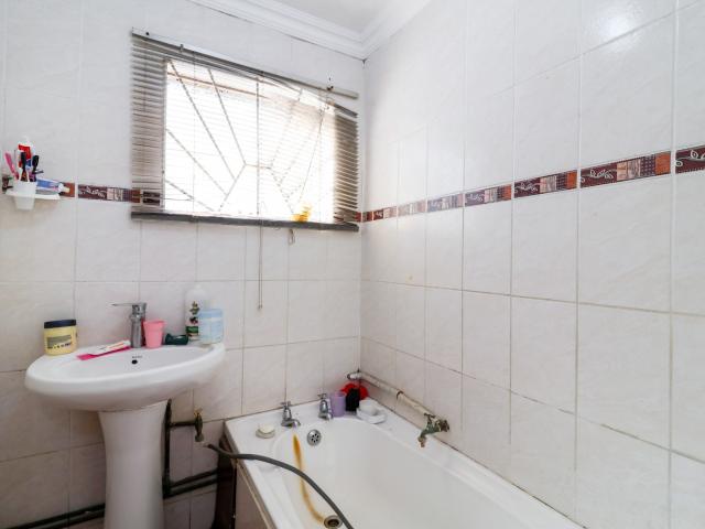 House for rent in Vosloorus, Gauteng