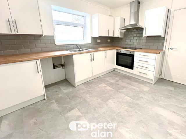 Apartment for rent in Dowlais Top, Pant