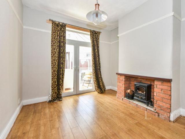 House for rent in Hollinwood, Pendock