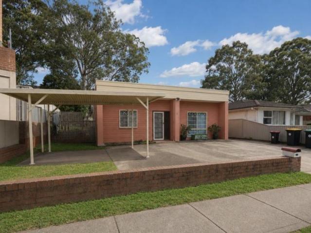 House for rent in Toongabbie, New South Wales