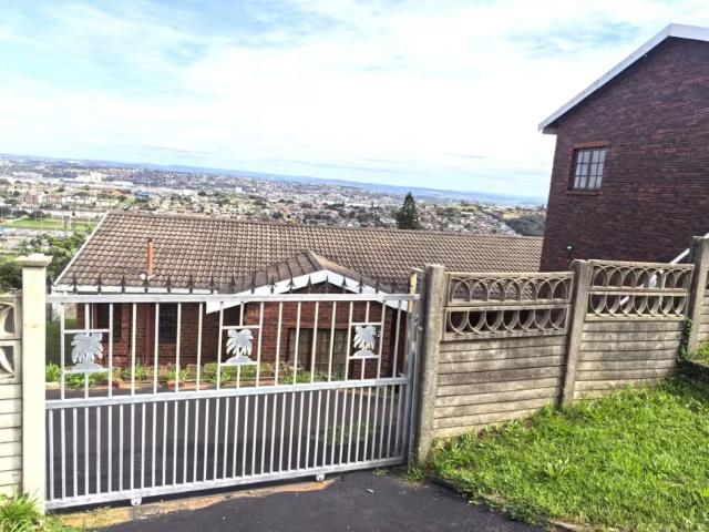 House for sale in Treasure Beach, Durban