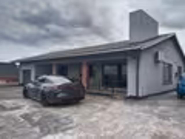 House for sale in Chatsworth, Kwazulu-natal