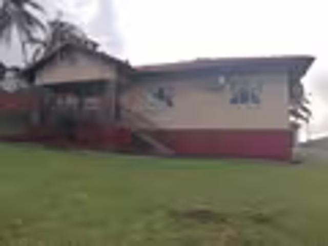 House for sale in Chatsworth, Kwazulu-natal