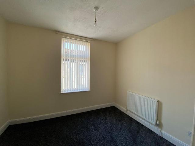 House for rent in Calderstones