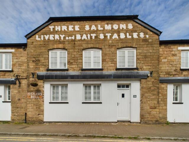 House for sale in Llanbadoc, Wales