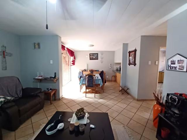 House for sale in Vanderbijlpark, Emfuleni Local Municipality