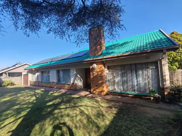 House for sale in Vanderbijlpark, Emfuleni Local Municipality
