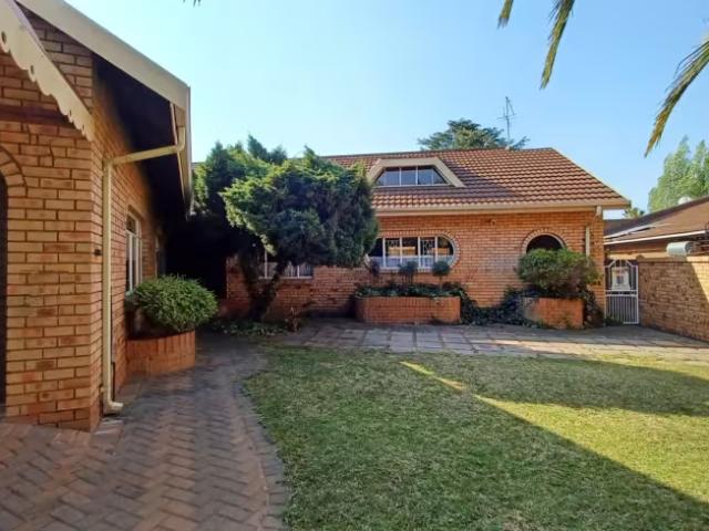 House for sale in Vanderbijlpark, Emfuleni Local Municipality