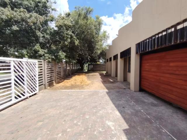 House for sale in Vanderbijlpark, Emfuleni Local Municipality