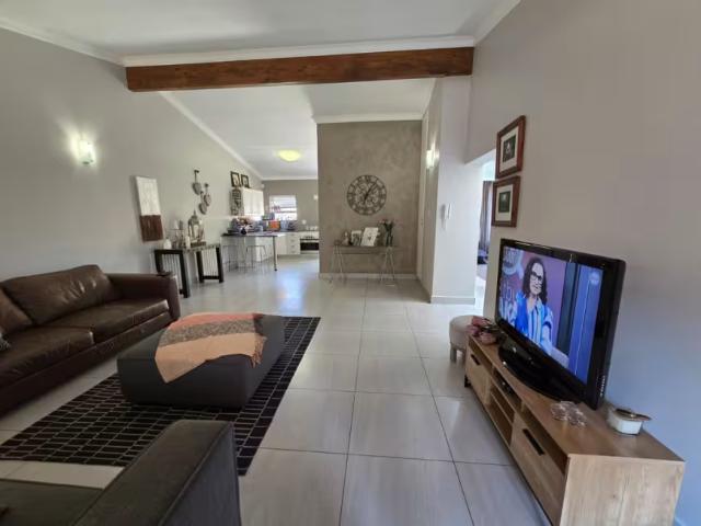 House for sale in Vanderbijlpark, Emfuleni Local Municipality