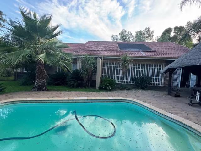 House for sale in Vanderbijlpark, Emfuleni Local Municipality