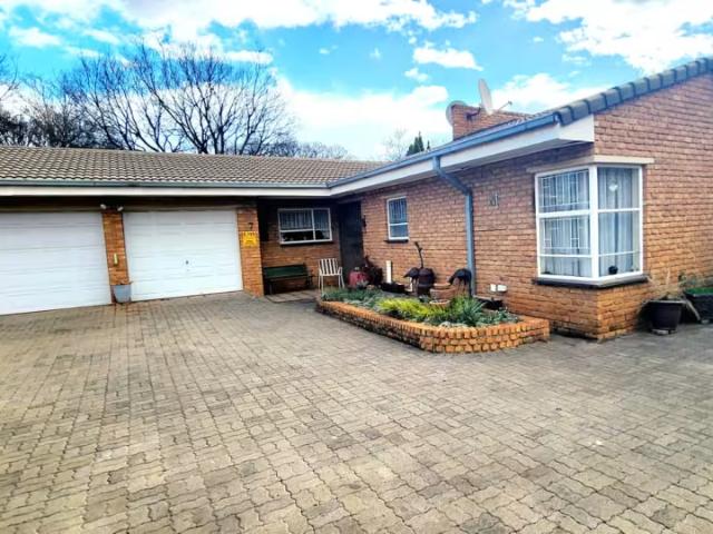 House for sale in Vanderbijlpark, Emfuleni Local Municipality