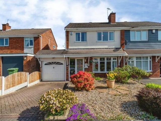 House for sale in New Invention, West Midlands