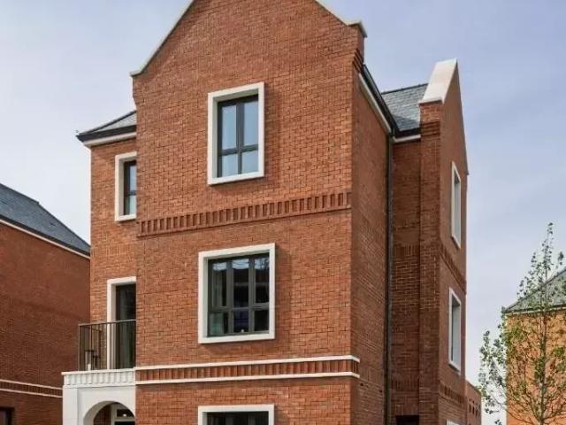 House for sale in Springfield Village, Greater London