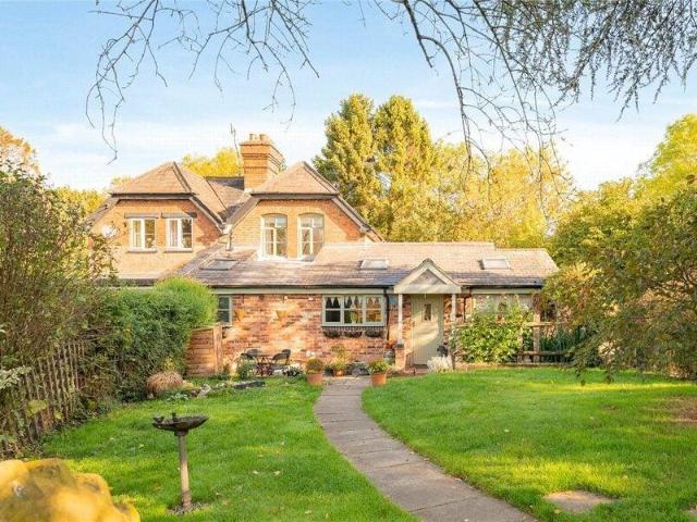 House for sale in North Warwickshire, Warwickshire
