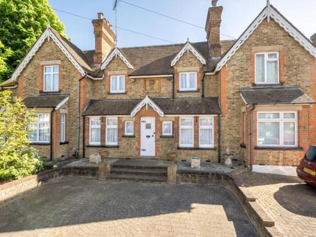 House for sale in Holywell Estate, North Watford