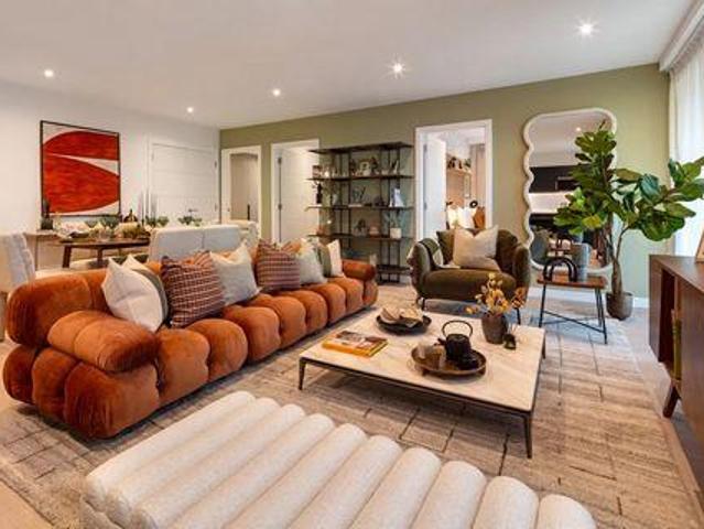 House for sale in Greater London