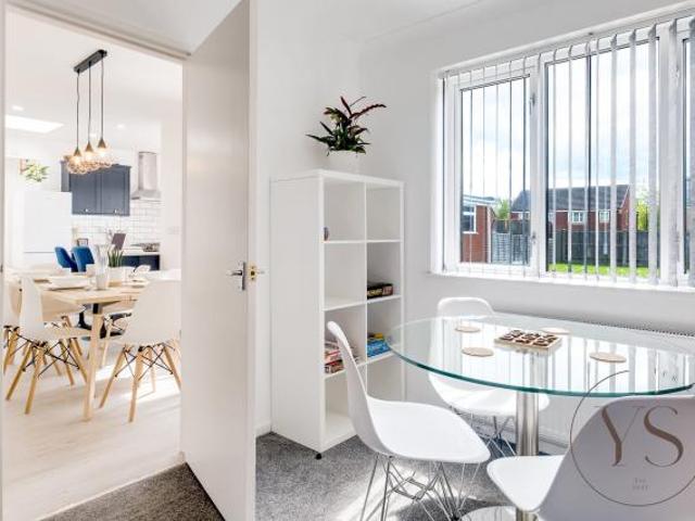 House for rent in Harvills Hawthorn, Hill Top