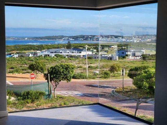 House for sale in Lappiesbaai, Garden Route District Municipality