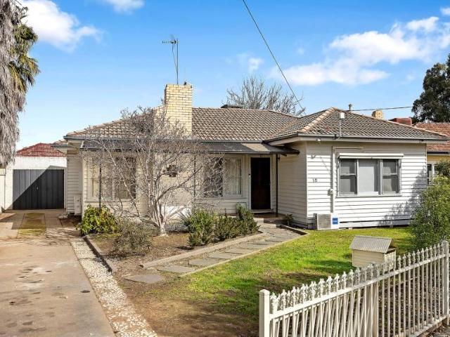 House for sale in White Hills, Bendigo