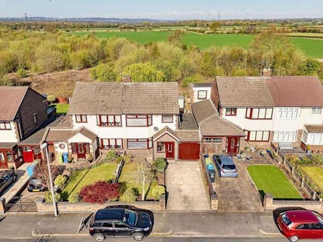 House for sale in Widnes, Cheshire