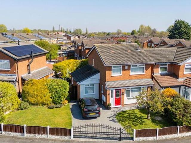 House for sale in Widnes, Cheshire