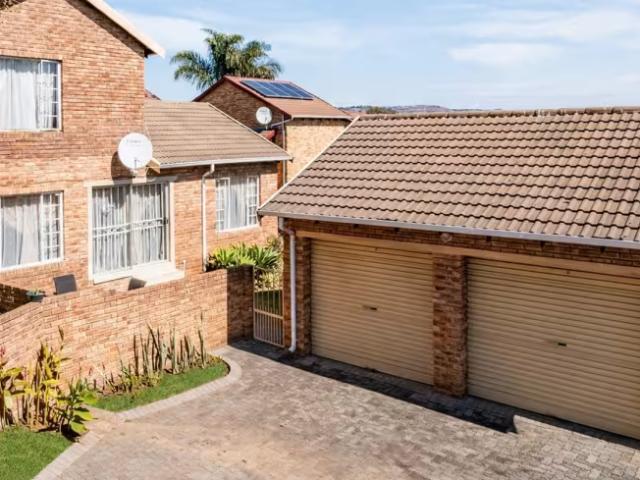 House for sale in Wilgeheuwel, Roodepoort