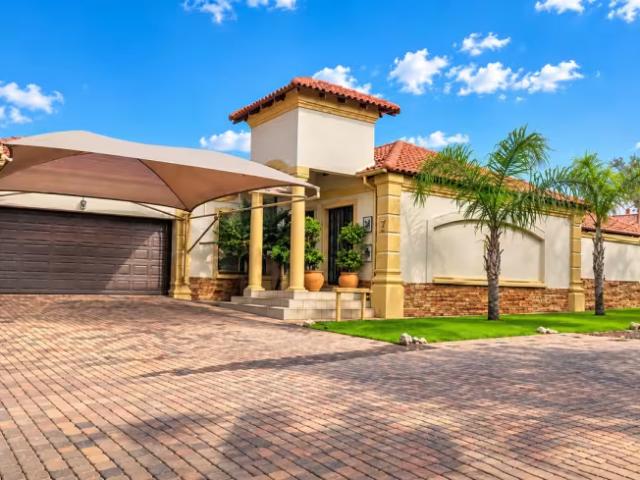 House for sale in Wilkoppies, Matlosana Local Municipality