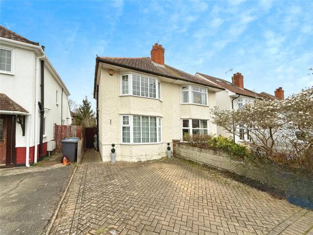 House for sale in Windsor, Clewer Green