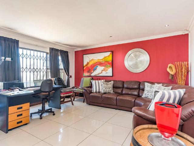 House for sale in Johannesburg, West