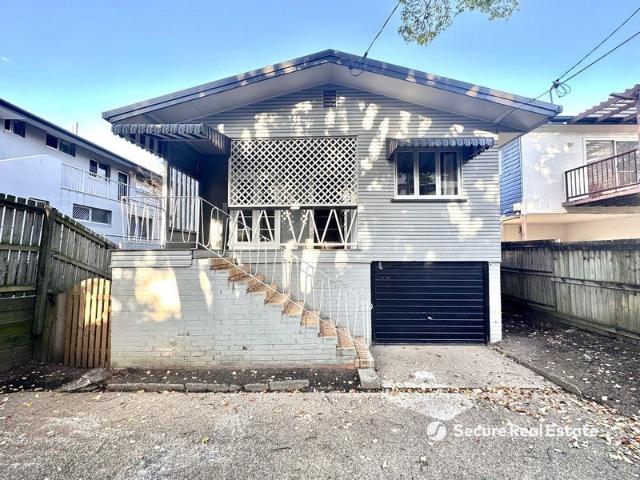 House for rent in St Lucia, Greater Brisbane