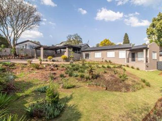 House for sale in Roodepoort, City of Johannesburg Metropolitan Municipality