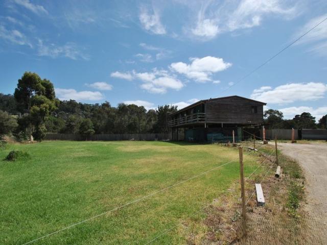 Warehouse for rent in Camerons Creek, Victoria