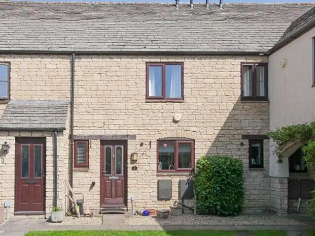 House for sale in Deer Park, Black Bourton