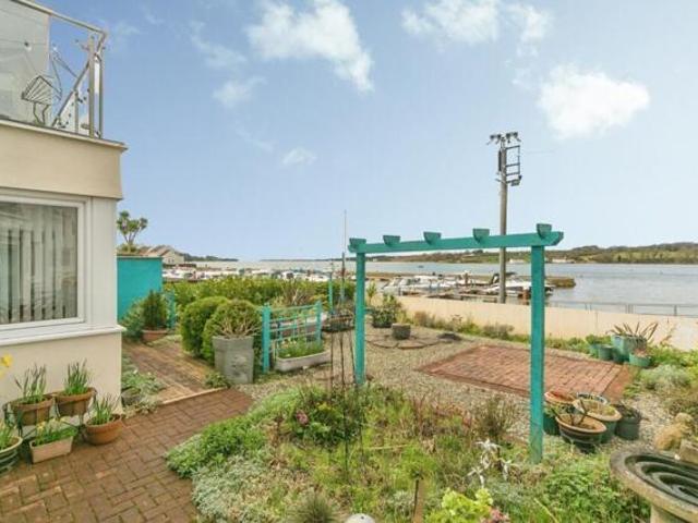 House for sale in Y Felinheli, Wales