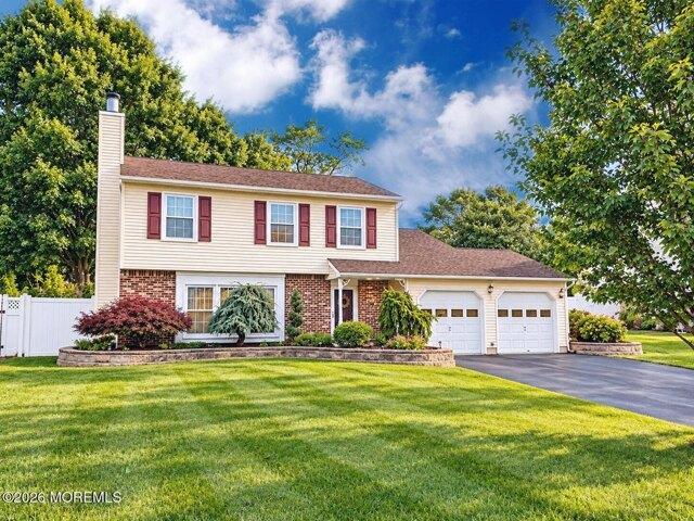 House for sale in Heritage Pointe, Howell Township