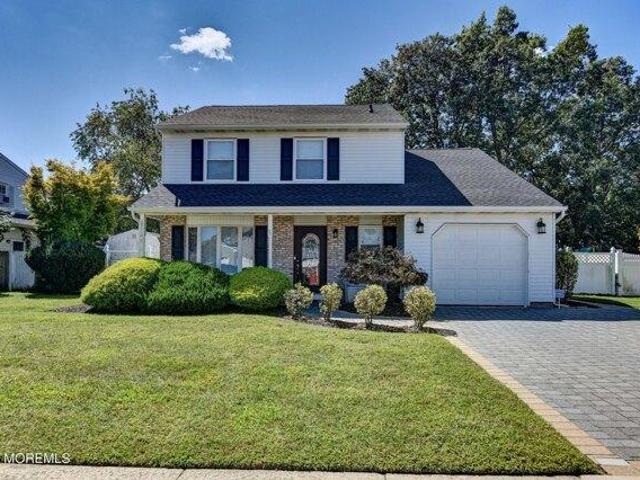 House for sale in Briarcrest, Howell Township