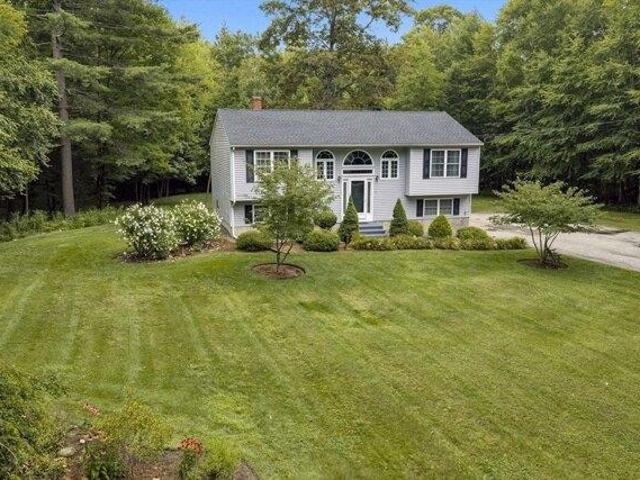House for sale in Hubbardston, Massachusetts