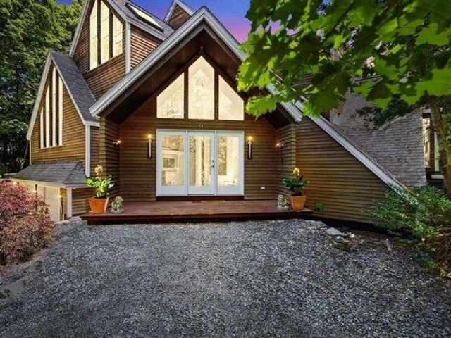 Condo for sale in Hudson, Massachusetts