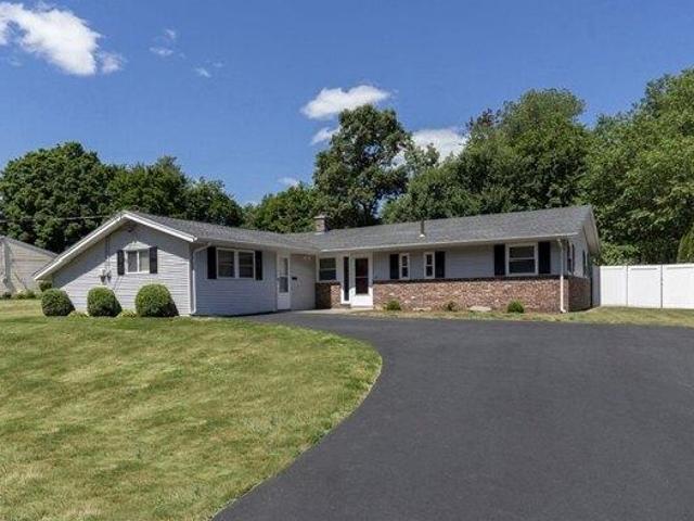 House for sale in Hudson, Massachusetts