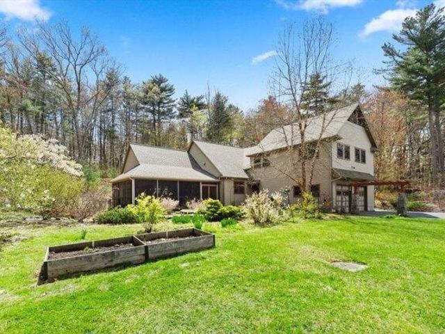 House for sale in Hudson, Massachusetts