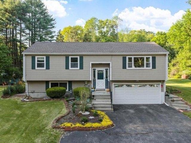 House for sale in Hudson, Massachusetts