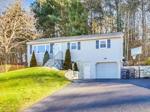 House for sale in Hudson, Massachusetts