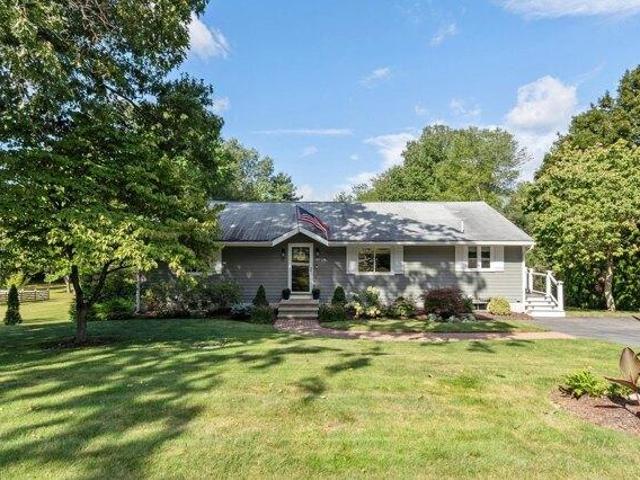 House for sale in Hudson, Middlesex County